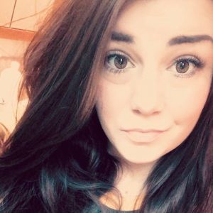 Meet your Posher, Deanna